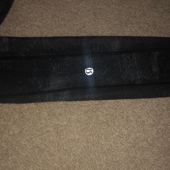 Lululemon snake sequin leggings - Picture 7 of 8